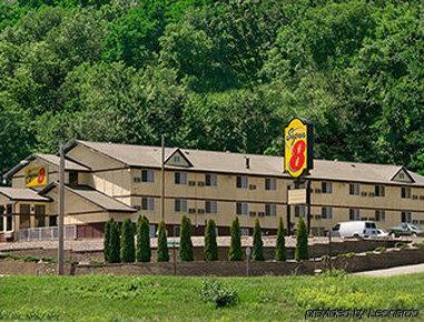 Super 8 By Wyndham Winona Mn Motel Exterior photo